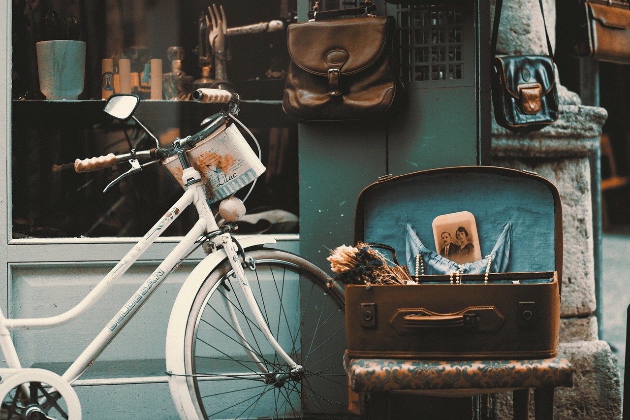 bicycle, vintage, street, shop, retro, istanbul, old, history, hd wallpaper, still life, nostalgia, tumblr wallpaper, 4k wallpaper