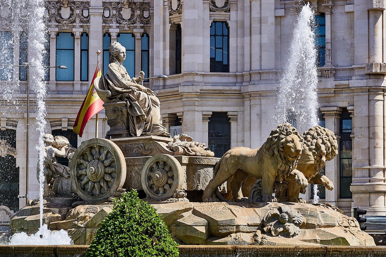 spain, madrid, cybele, fountain, statue, cult, gods, city square, landmark, places of interest, historical, madrid, madrid, madrid, madrid, madrid